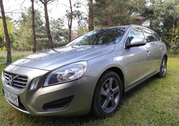 Volvo V60 cena 28500 przebieg: 297000, rok produkcji 2011 z Witkowo małe 37